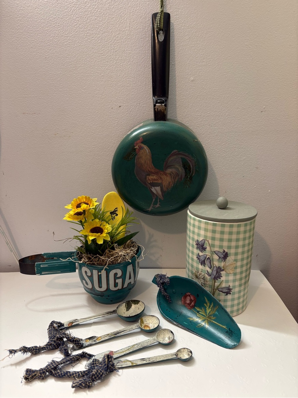 Vintage Teal Rooster Wall Sauce Pan - Decorative Kitchen Accent